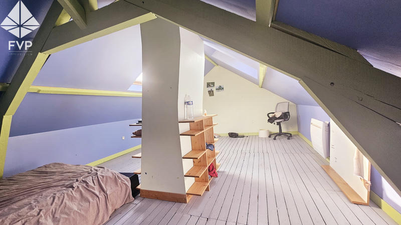 Propriété - 275 m² - 8 pièces