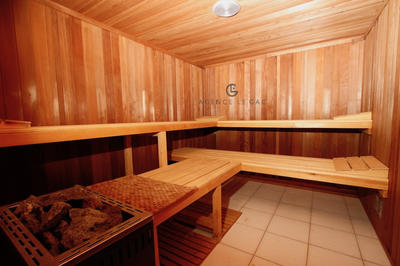 Propriété - 750 m² - 12 pièces