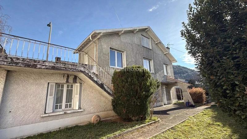 Maison - 104 m² - 4 pièces