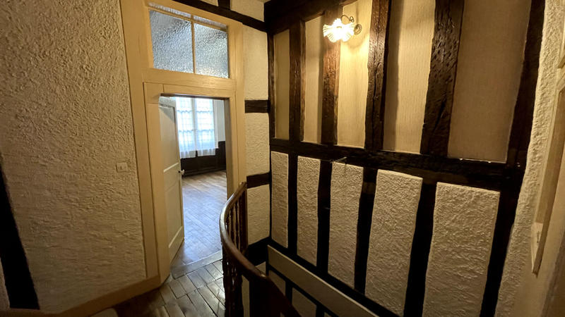 Maison bourgeoise - 202 m² - 12 pièces