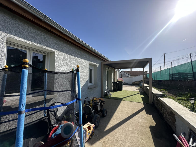 Maison - 80 m² - 4 pièces