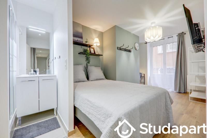 Chambre - 11 m² - 1 pièce