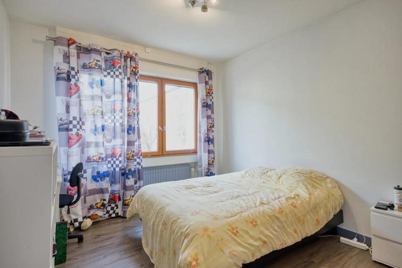 Maison - 175 m² - 9 pièces