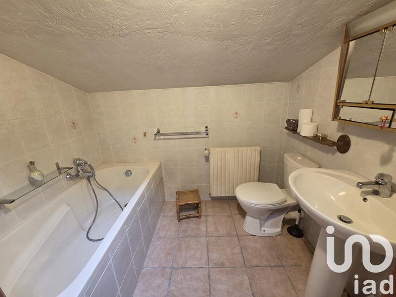 Maison - 204 m² - 7 pièces