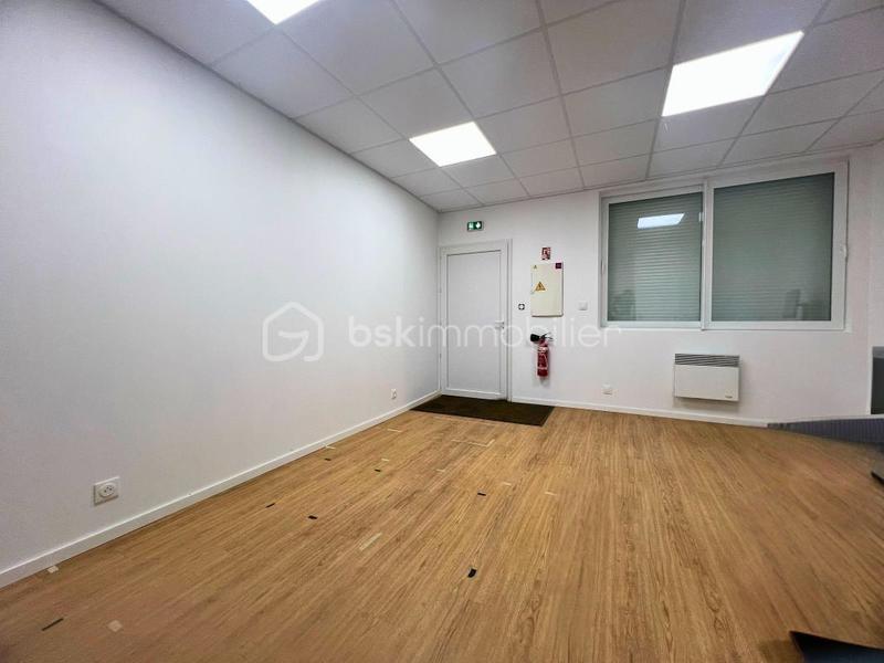 Bureau - 564 m² - 3 pièces