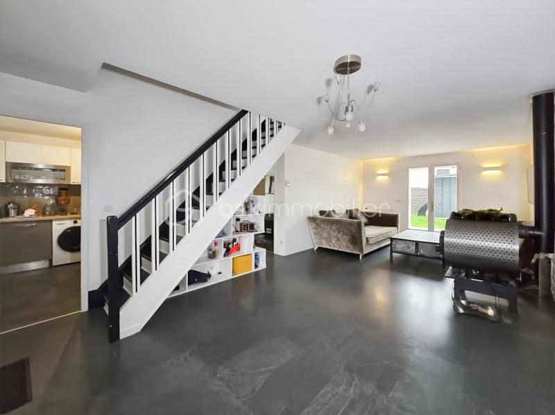 Maison - 108 m² - 7 pièces