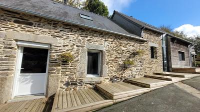 Propriété - 250 m² - 8 pièces