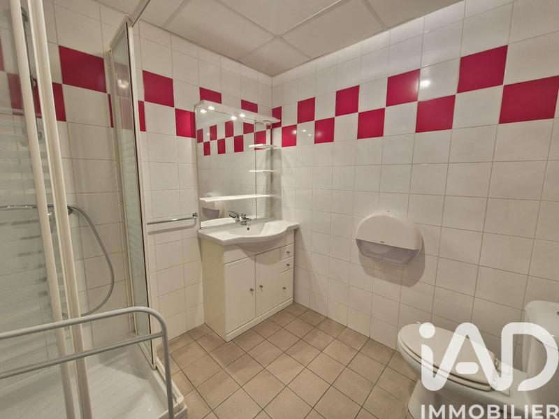 Maison - 280 m² - 9 pièces