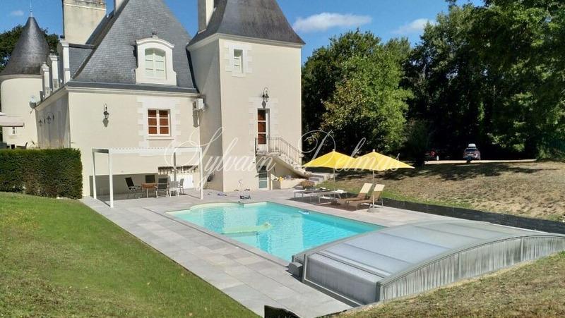 Maison - 680 m² - 16 pièces