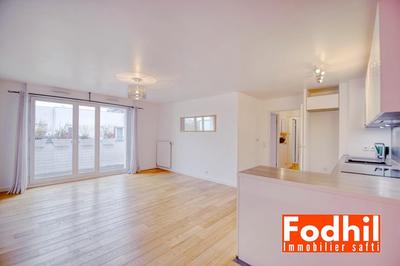 Appartement - 96 m² - 5 pièces