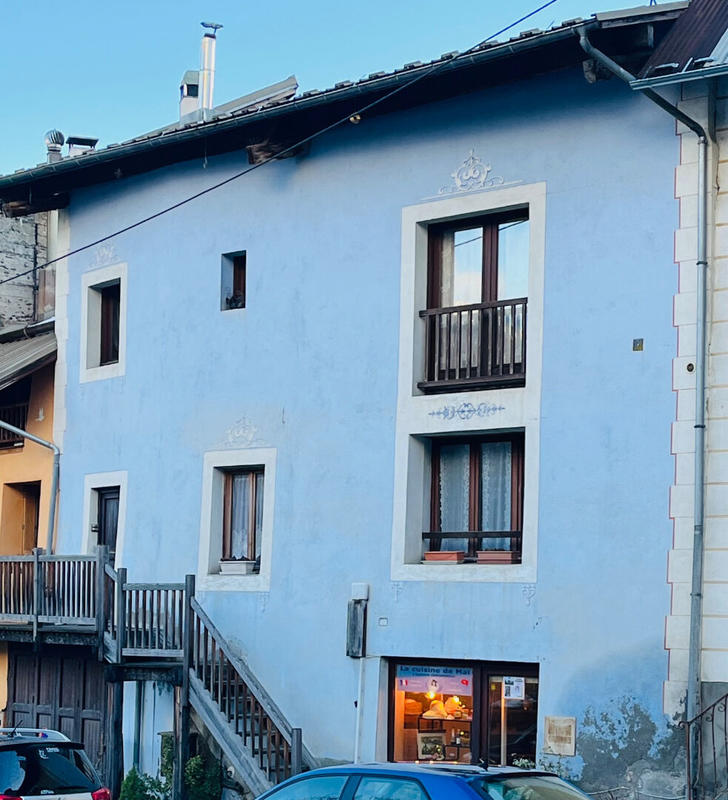 Maison - 281 m² - 6 pièces