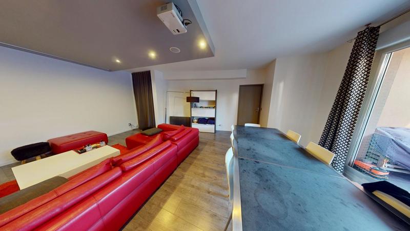 Appartement - 82 m² - 4 pièces