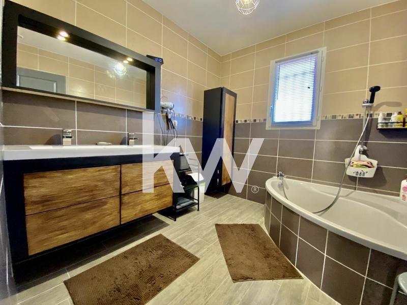 Villa - 133 m² - 5 pièces