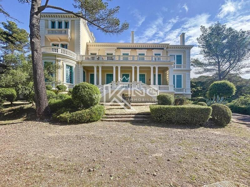 Appartement - 90 m² - 3 pièces