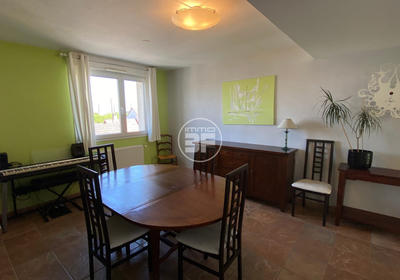 Appartement - 125 m² - 5 pièces