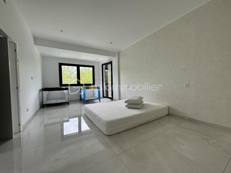 Maison - 145 m² - 6 pièces