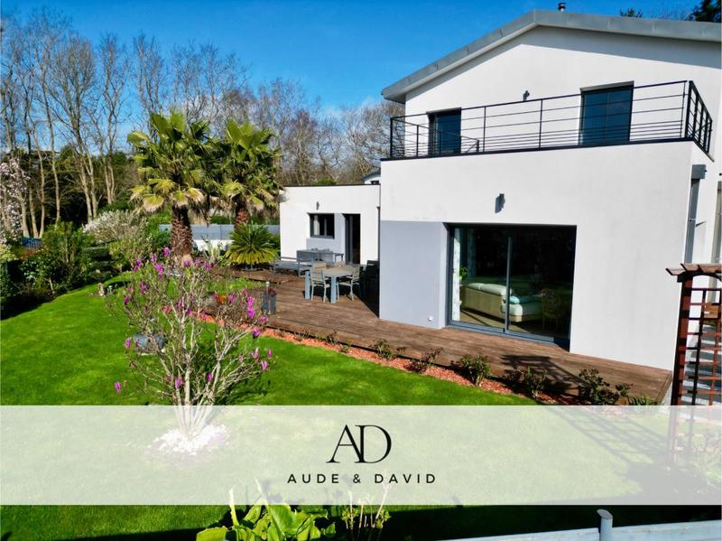 Maison - 186 m² - 6 pièces