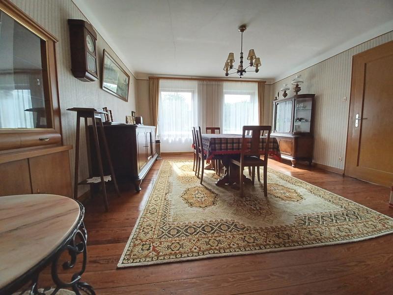 Maison - 152 m² - 8 pièces