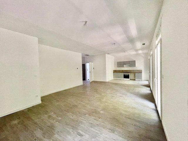 Appartement ancien - 105 m² - 4 pièces