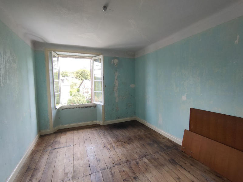 Propriété - 152 m² - 8 pièces