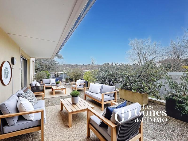 Appartement - 94 m² - 4 pièces