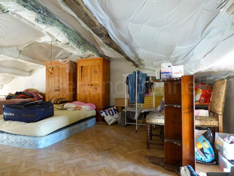 Maison en pierre - 137 m² - 6 pièces