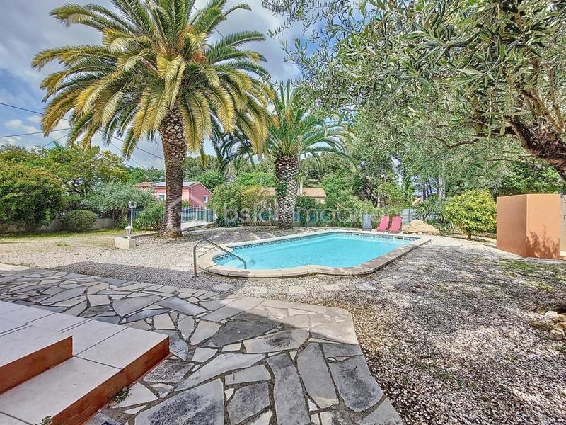 Villa - 158 m² - 7 pièces