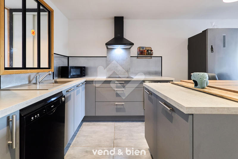 Appartement - 105 m² - 4 pièces