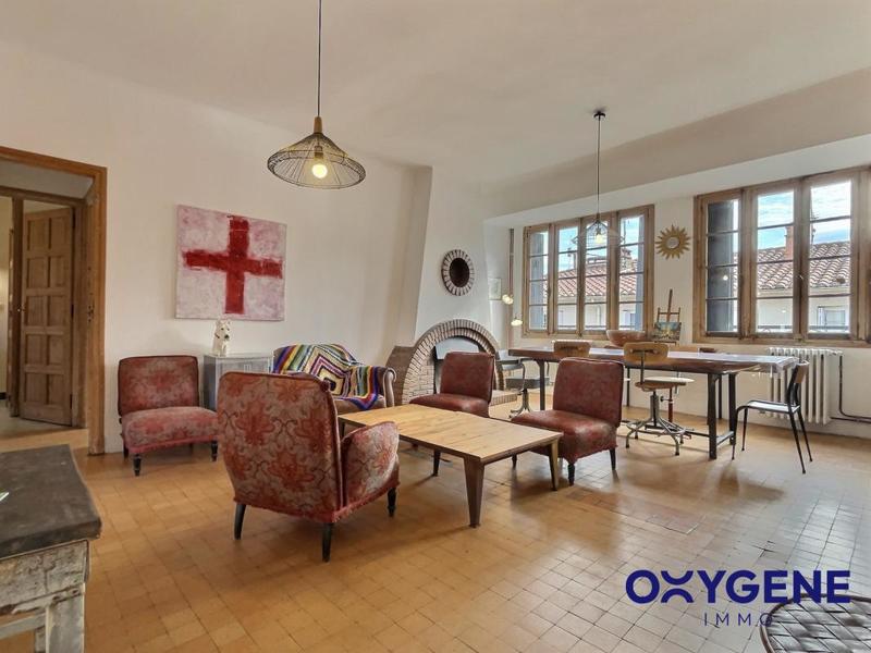 Maison - 260 m² - 12 pièces