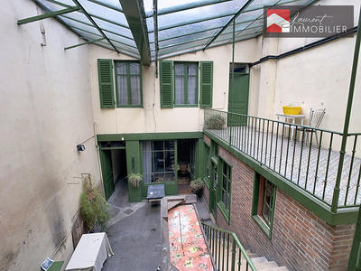 Maison - 178 m² - 9 pièces