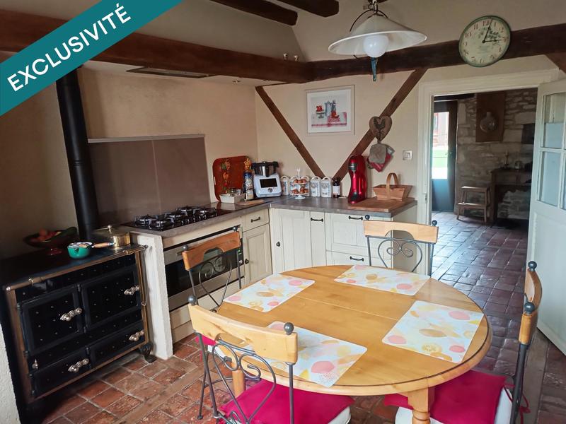 Maison - 355 m² - 10 pièces