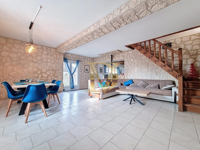 Maison ancienne - 181 m² - 6 pièces