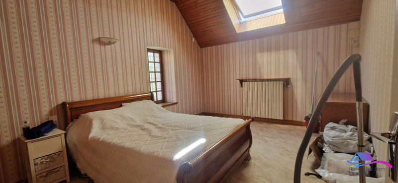 Maison - 217 m² - 6 pièces