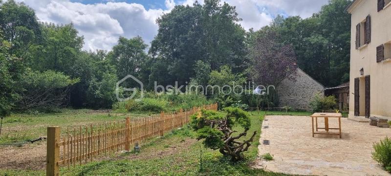 Maison - 203 m² - 8 pièces