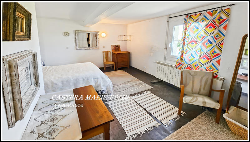 Maison - 232 m² - 8 pièces