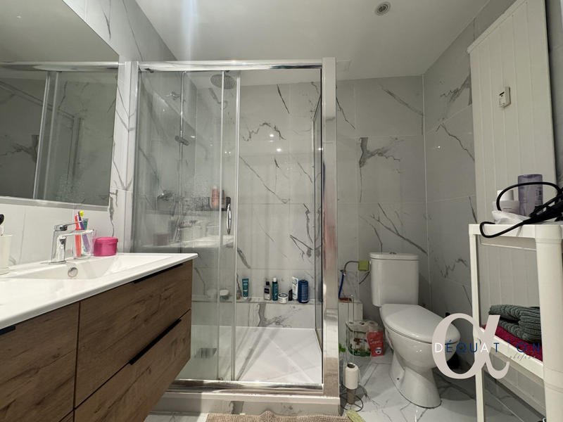 Appartement - 80 m² - 6 pièces