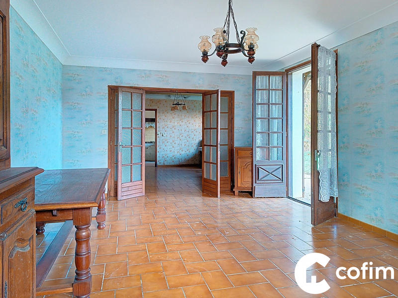 Maison - 210 m² - 8 pièces