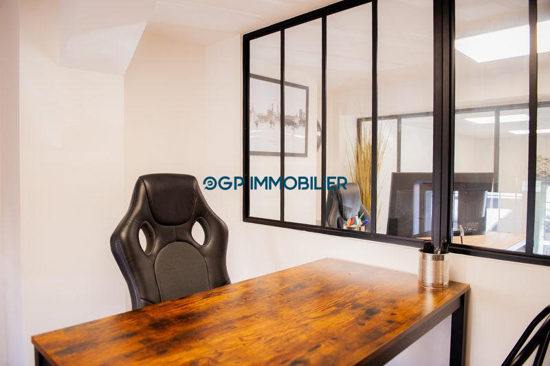 Local d'activités - 80 m² - 4 pièces