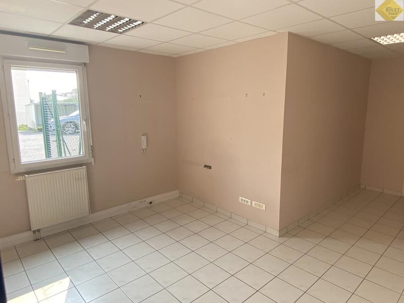 Local d'activités - 1 623 m² - 23 pièces