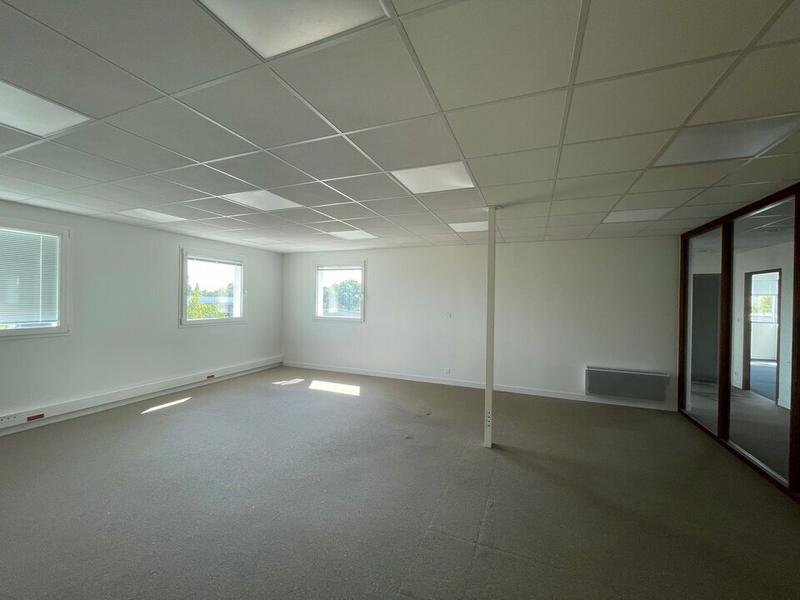 Bureau - 214 m²