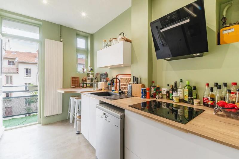 Appartement - 143 m² - 6 pièces