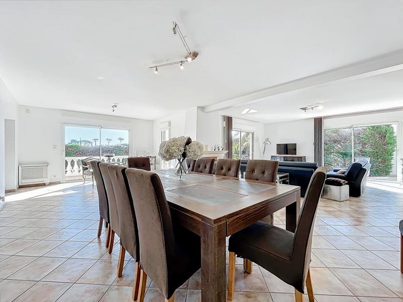 Villa - 182 m² - 5 pièces