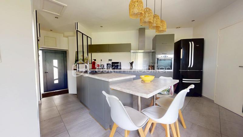 Maison de ville - 145 m² - 6 pièces