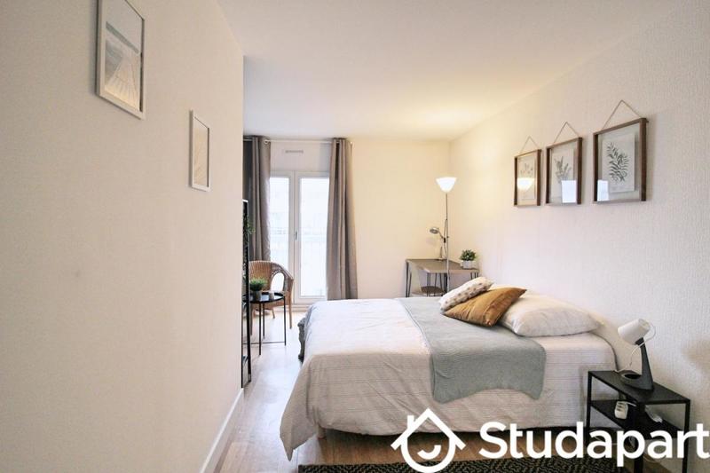 Chambre - 10 m² - 1 pièce