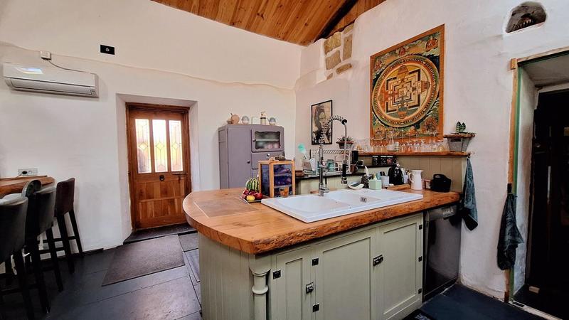 Maison - 265 m² - 9 pièces