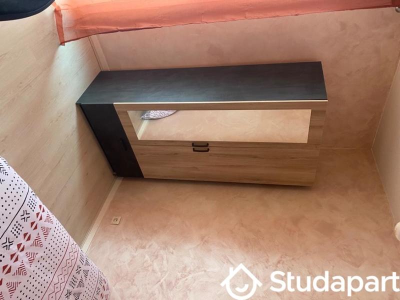 Chambre - 12 m² - 1 pièce