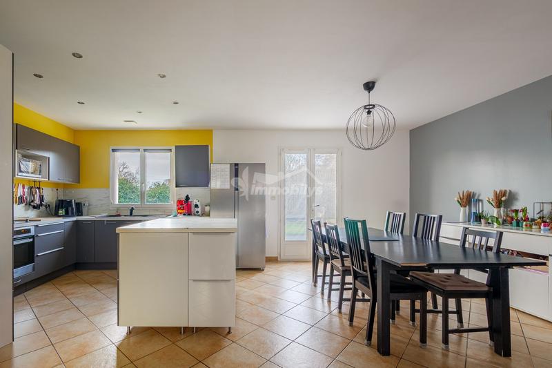 Maison - 145 m² - 6 pièces