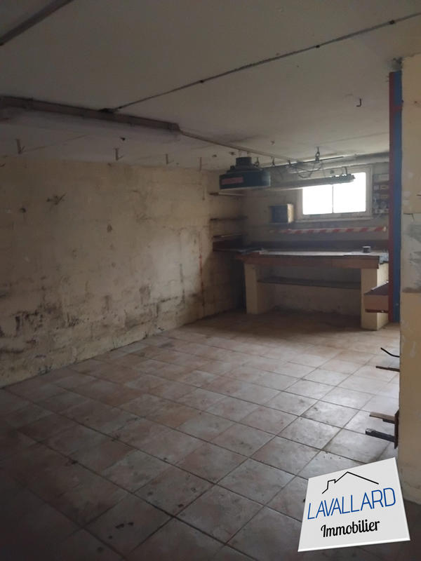 Maison traditionnelle - 90 m² - 5 pièces