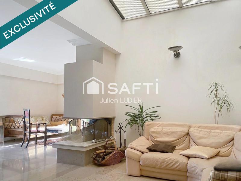 Maison - 212 m² - 6 pièces