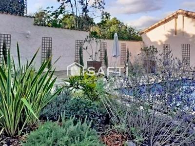 Maison - 296 m² - 9 pièces